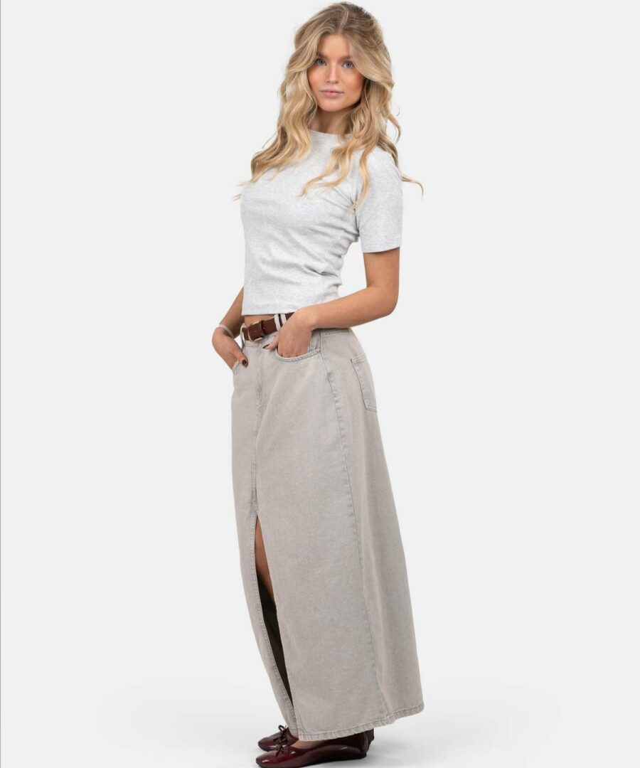 Front slit skirt light gray