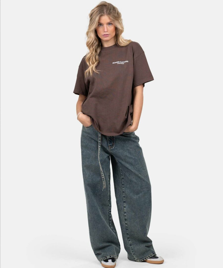 Unmarked T-shirt Brown